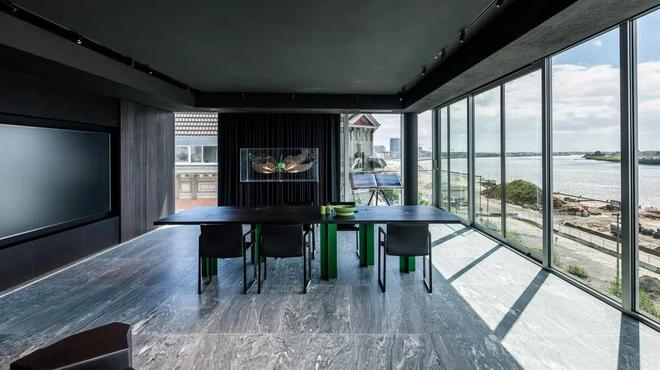 th Floor比利时开元棋牌The Fif(图2)