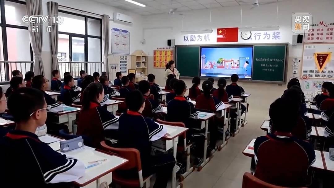 园欺凌……多地学校有了新帮手开元棋牌守卫餐桌安全、防止校(图10)