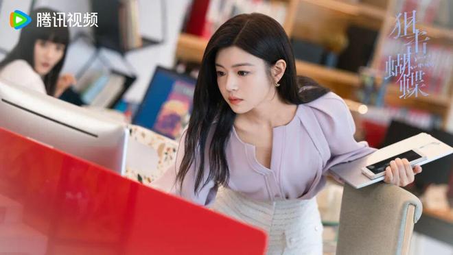 》在现偶长剧赛道引发“蝴蝶效应” 剧读ky开元棋牌“背德+纯爱”《狙击蝴蝶(图3)